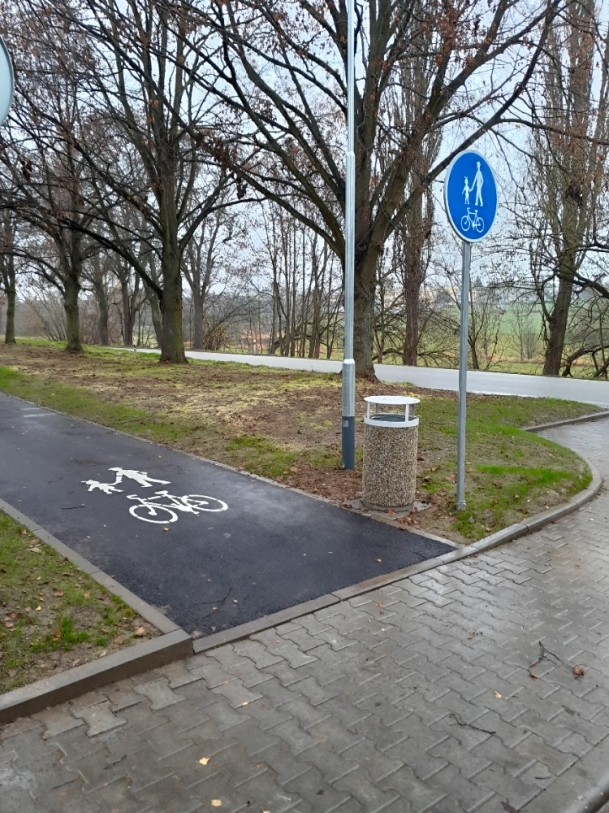 Dačice - Stezka pro chodce a cyklisty ke hřbitovu